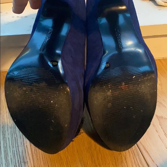 BCBGeberation- Dark Navy Heels - size 6 - Picture 7 of 9